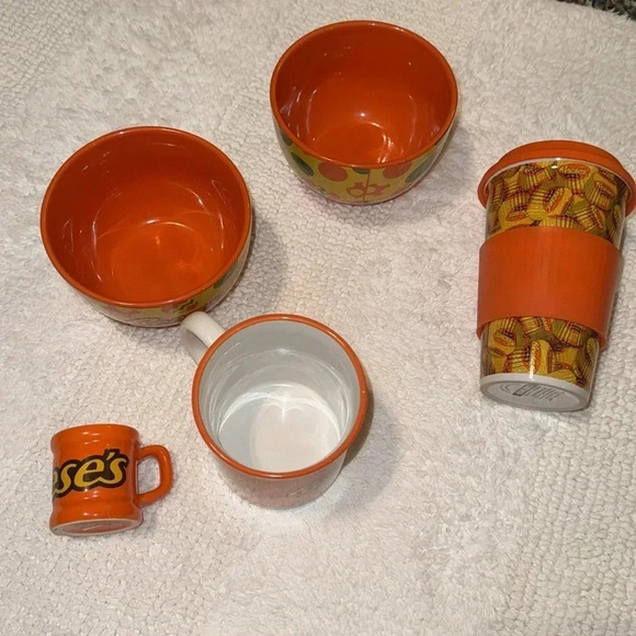 8pc Reese’s Peanut Butter & Chocolate Hershey’s Candy Bundle Collectibles/Cups - Picture 9 of 16
